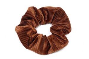 Cognac scrunhie ribfluweel - cognac haarwokkel fluweel